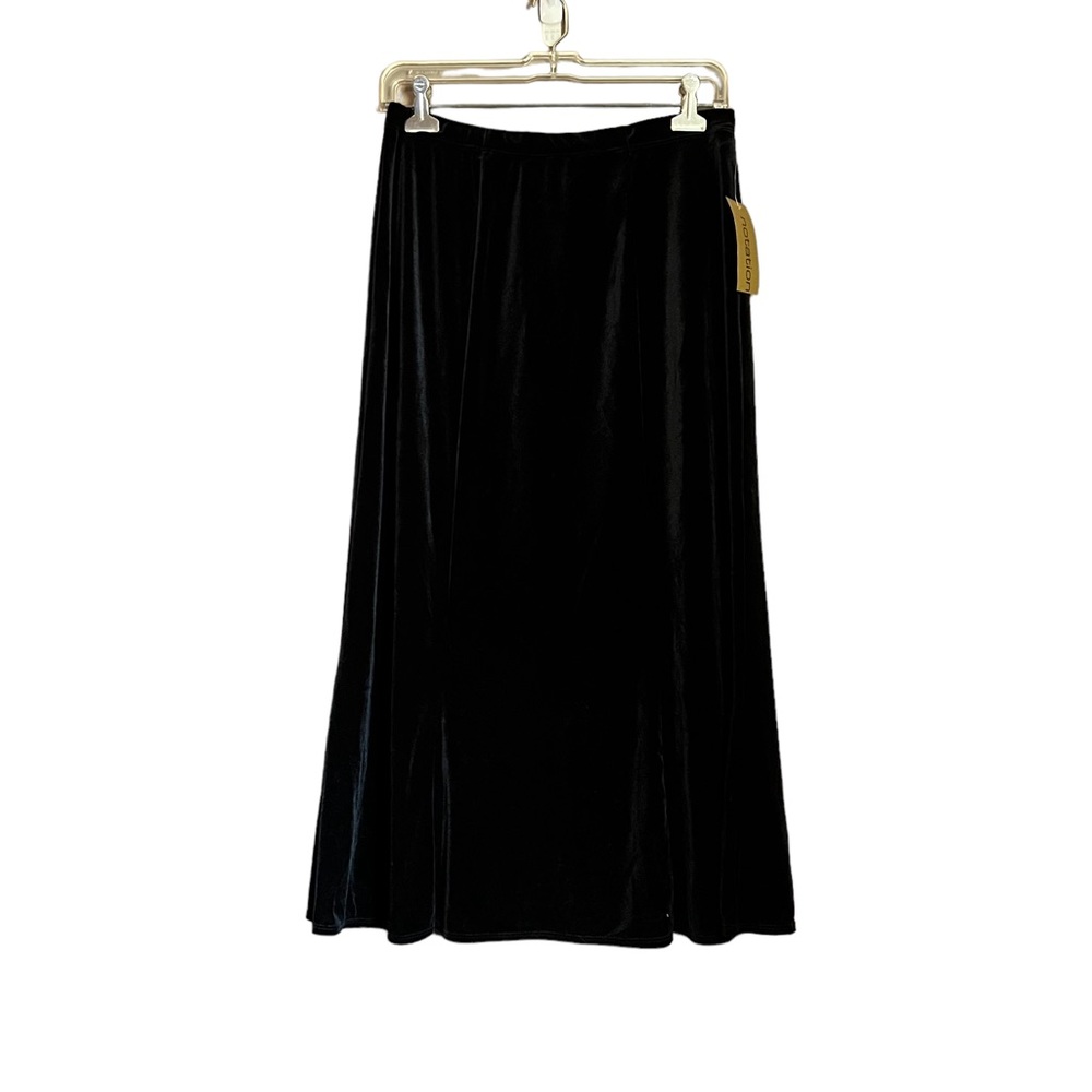 Elegant Black Velvet Skirt
